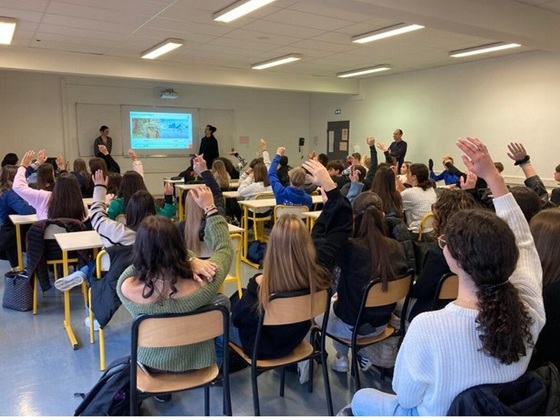 Les élèves du lycée Bourdelle de la Cordée Ô Talent particient à la conférence Mon parcours à ton âge